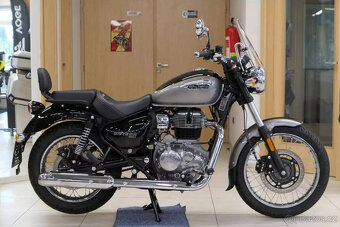 Royal Enfield Meteor 350 Aurora Black - 2