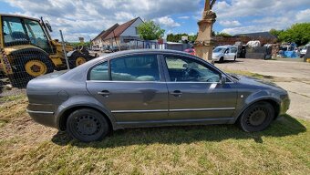 Škoda Superb 2.5tdi Díly - 2
