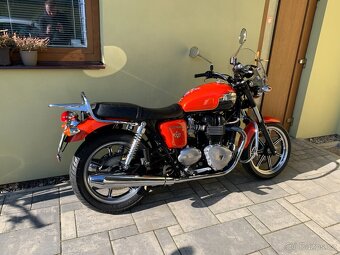Triumph Bonneville SE - 2