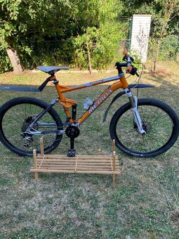 CELOODPRUŽENÉ HORSKÉ KOLO MERIDA RÁM L,26” - 2