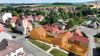 Rodinný dům se stodolou a uzavřeným dvorem a zahradou, Poběž - 2