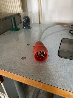 Prumyslovy sici stroj minerva - 2