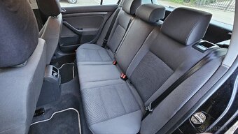 Volkswagen golf 5 1.6 mpi 75kw r.v 2004 - 2