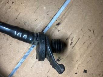 Podtlaková trubka VW Golf Jetta Beetle - 2