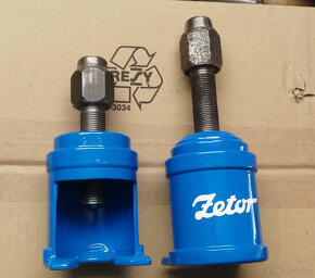 Zetor - stahovák kulových čepů - 2