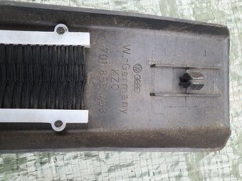 Krytka aret. pasu VW T4 Transporter - 2