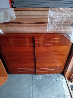 Retro šicí stroj - 2