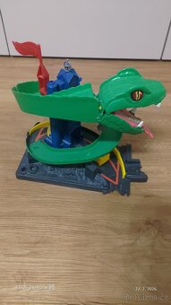 Hotwheels zatoči s kobrou - 2
