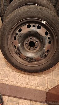 Prodám disky s pneu na Fabii - 2