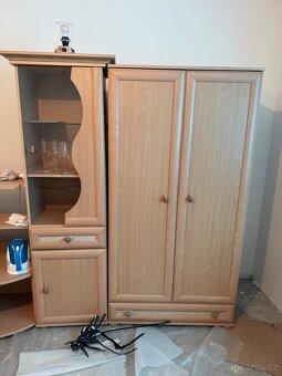 Obývací stěna se skříní - 2