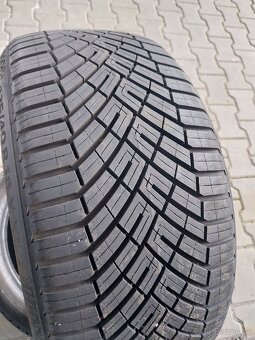 Prodám 2 x pneu Continental 235/40/18 - 2