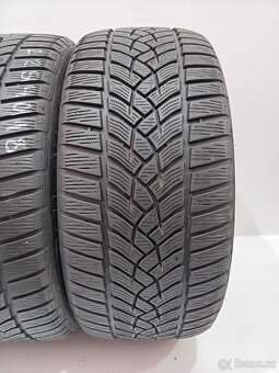 Zimní pneu 225/40/18 GoodYear - 2