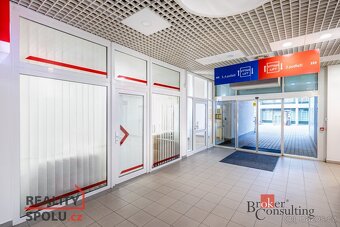 Prodej, komerční/obchodní prostory, 47 m2, Sluneční náměstí - 2