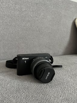 Nikon 1 J1 – Kompaktní bezzrcadlovka s výměnnými objektivy, - 2