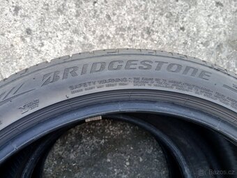 2ks letní pneu 235/40/ r19 - 2