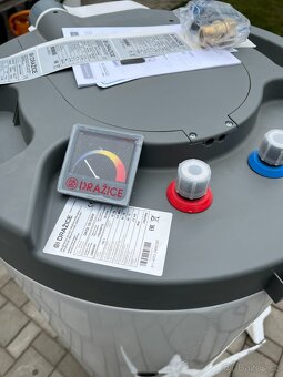 Nový nepoužitý elektrický svislý ohřívač vody OKCE 125 2/2kW - 2