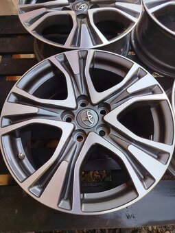 ALU originál Toyota RAV4 5x114,3 R17 7J ET39 - 2