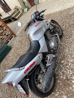 Honda CB500 - Spolehlivost a Elegance pro každou jízdu - 2