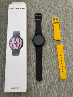 Chytré hodinky Samsung Galaxy watch 40mm LTE - 2