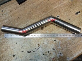 Úhlové svařované koleno trubka D 48,4 x 2mm, úhly 127°/143° - 2
