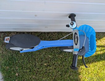 Odrážedlo First Bike + příslušenství košík, zvonek, blikačka - 2