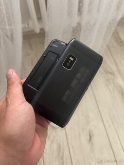 Nokia E7 - 2