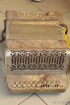 harmonika knoflíková - 2