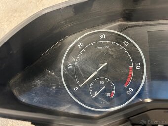 Budíky,Přístrojová deska Škoda Superb 3 - 2