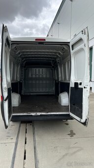 Půjčte si prostornou dodávku Citroen Jumper L4H2 - 2