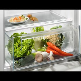 Nová vestavěnou chladničku Electrolux LRB3AE12S - 2