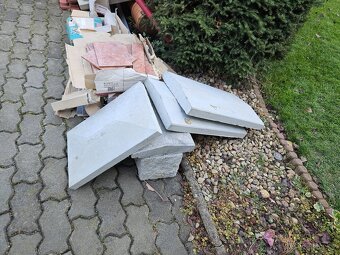 Zbytky ze stavby za odvoz - 2