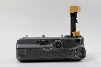 Canon BG-R10 Battery Grip + Canon USB PD-E1 - 2