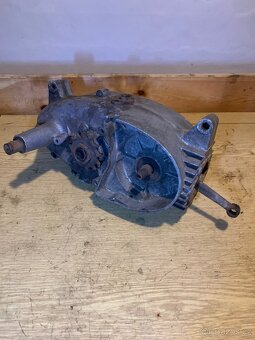 Polomotor Jawa Pionyr 550/555 - 2