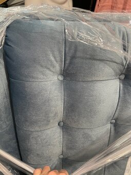 Zánovní modré robustní křeslo - 2