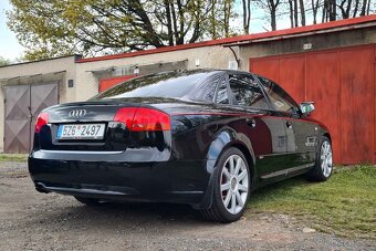 Audi A4 2.0TDI S-line SUPER - 2