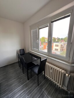 Pronájem bytu 2+kk s balkonem - 2