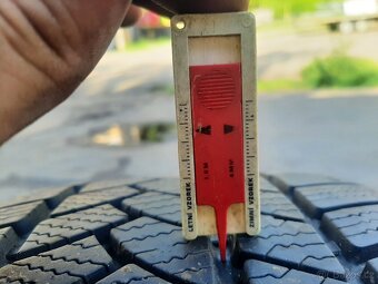 225/45R17 - 2