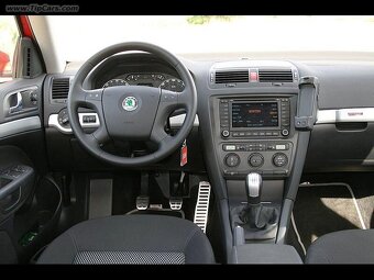 Škoda Octavia Scout 2.0Fsi - 2