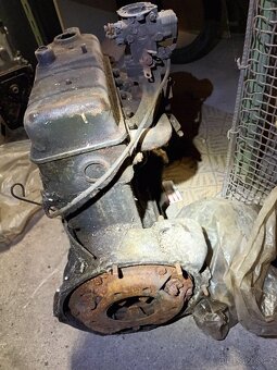 Motor s prevodovkou ze Spartaka - 2