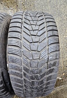 Zimní pneumatiky Hankook 245/45R20 - 2