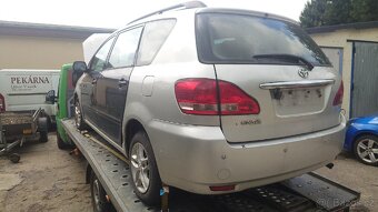 Toyota Avensis verso - 2