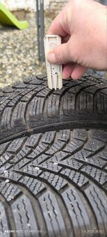 Zimní pneumatiky na plechových discích 165/65 R14-79T - 2