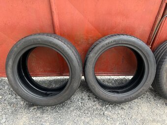 Prodám gumy 245/45/18 Good Yaer - 2