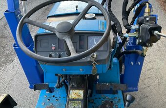 Mitsubishi malotraktor, traktor MT1601 s čelním nakladačem - 2