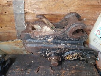 Rychloupinač hydraulický - 2