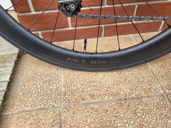 Silnicni kolo cervelo R3 carbon - 2