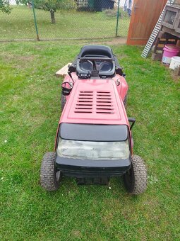 Zahradní traktor MTD 115 - 2