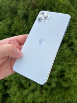 iPhone 11 PRO MAX 64Gb v hezkém stavu, white - 2