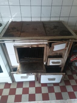 Starý podstivý sporák - 2