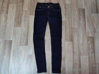 Troje rifle v super stavu - vel. 34 - 2